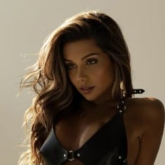 Ava Amira аватар